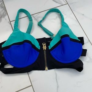 Beach Bunny endless summer top only